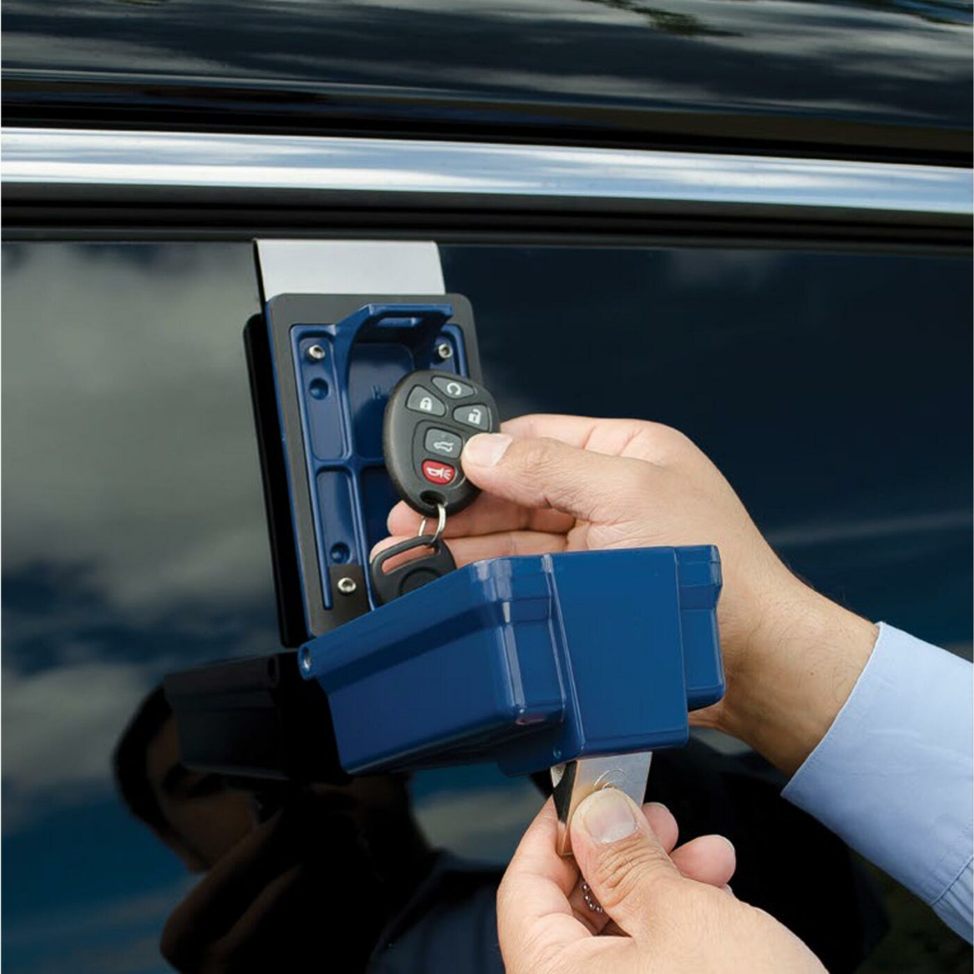 Supra-Indigo Key Lock Box & Keys - Image 4